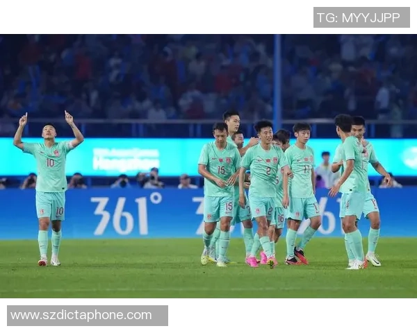 全国锦标赛回顾：杭州足球队展现实力与潜力的精彩表现分析